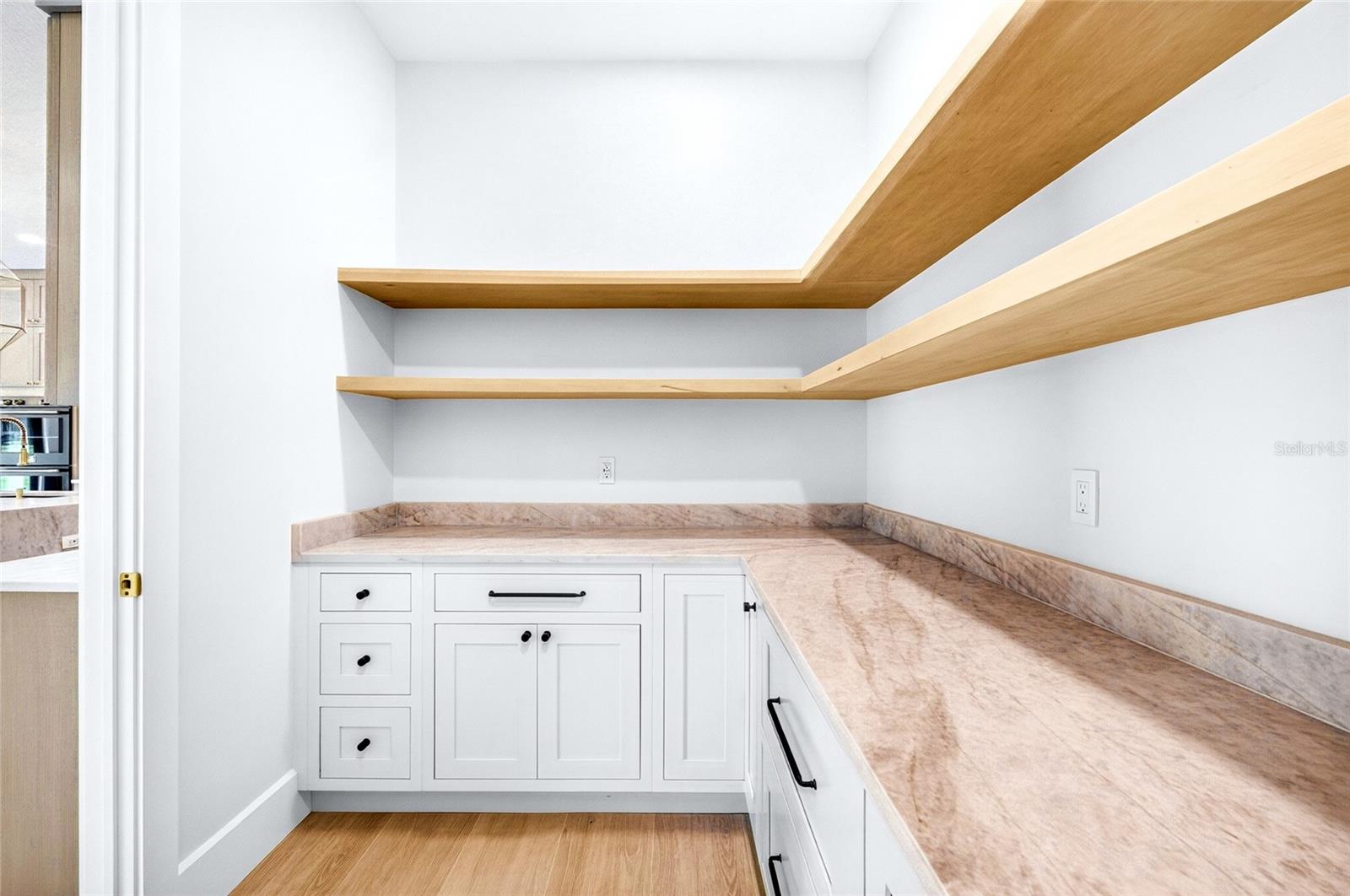 14800 MIM PL — photo 32