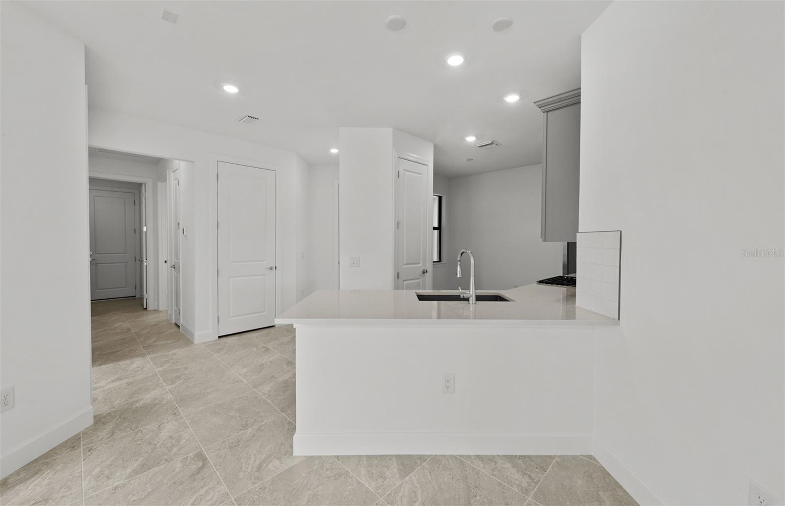 18604 HARBOR SANDS PL — photo 7