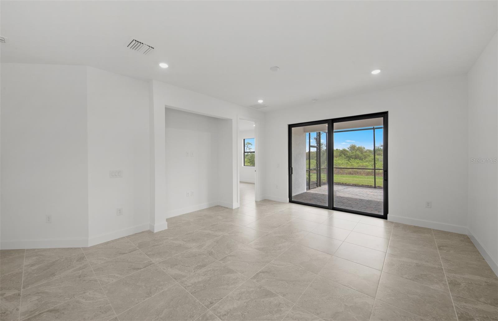 18604 HARBOR SANDS PL — photo 9