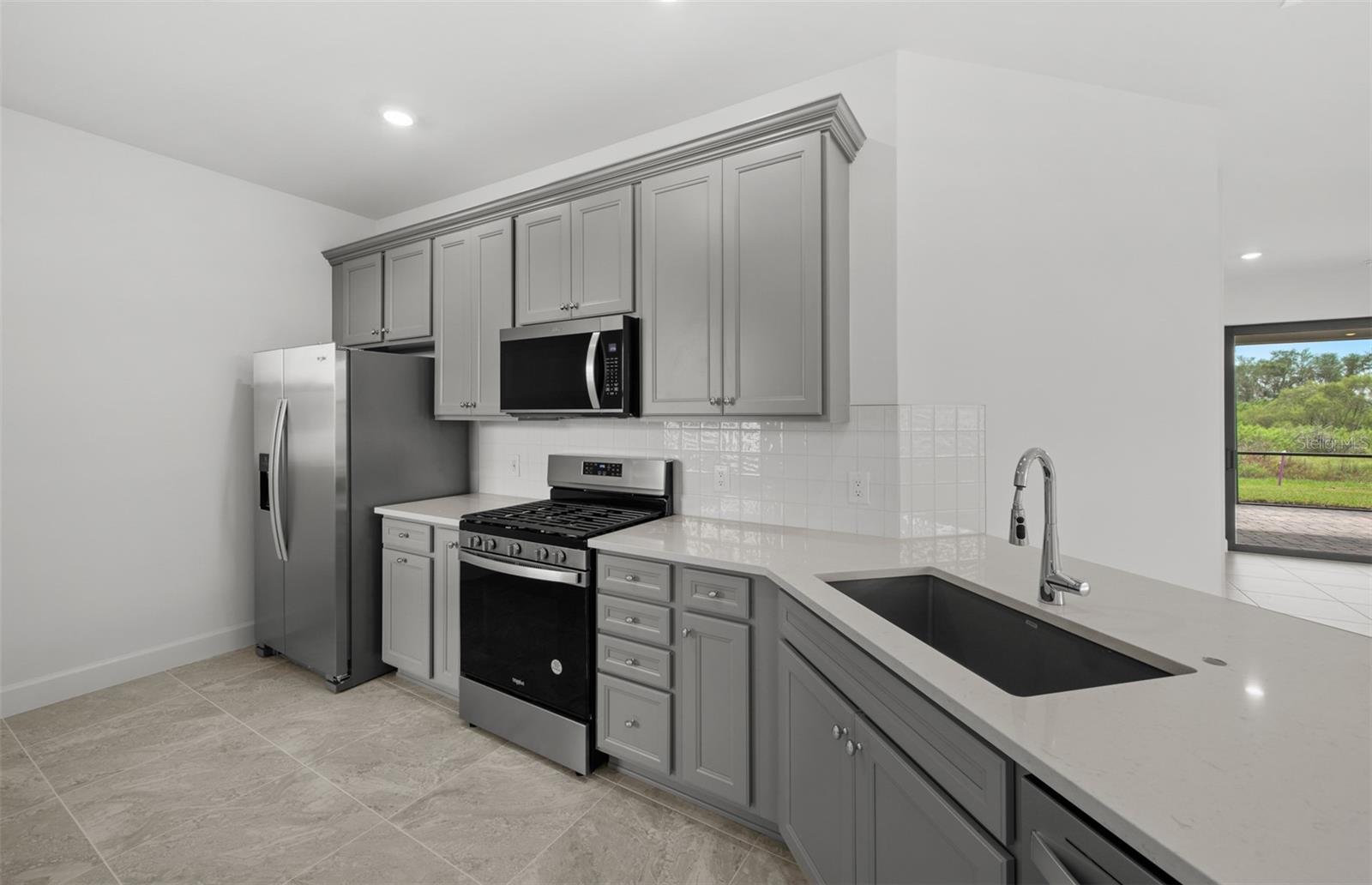 18604 HARBOR SANDS PL — photo 4