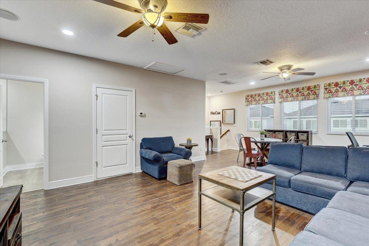 7209 MEETING HOUSE LN — photo 34