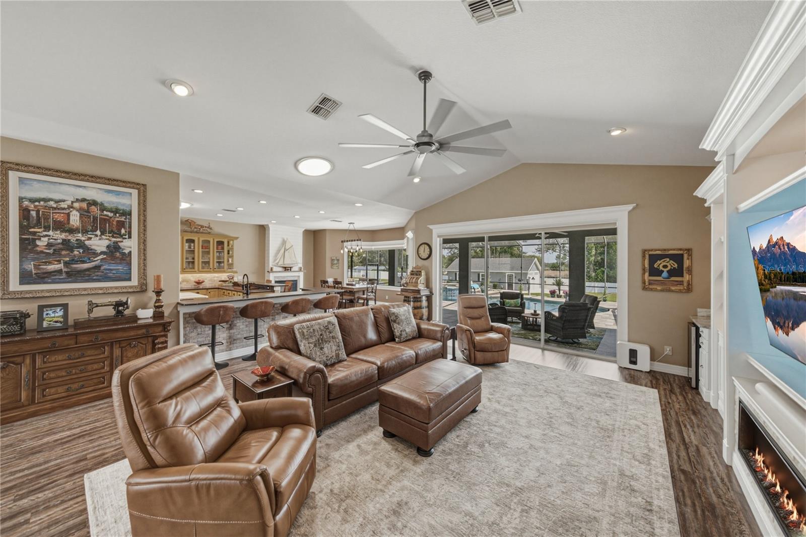 37405 HIGHRIDGE DR — photo 14