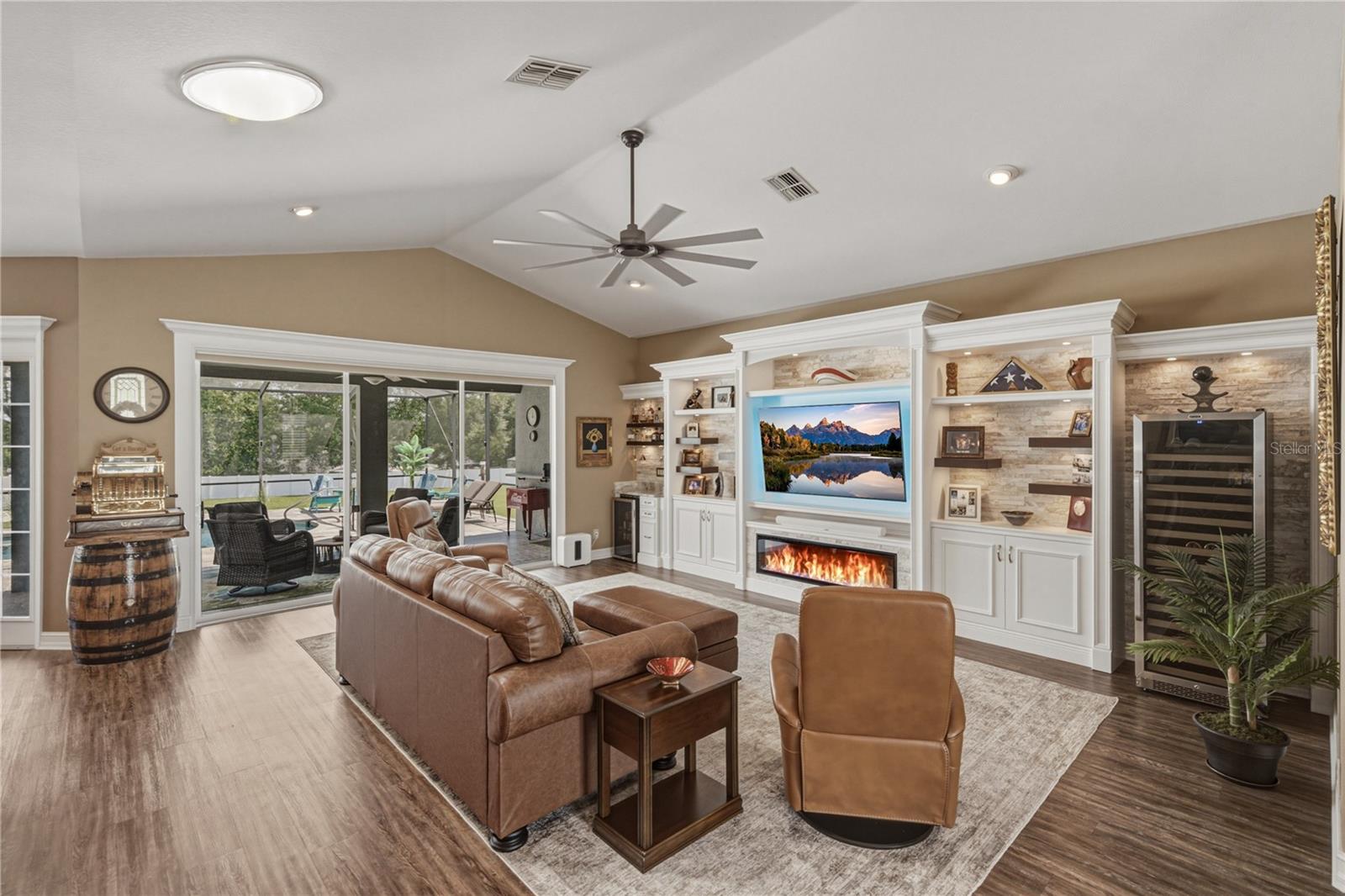 37405 HIGHRIDGE DR — photo 10