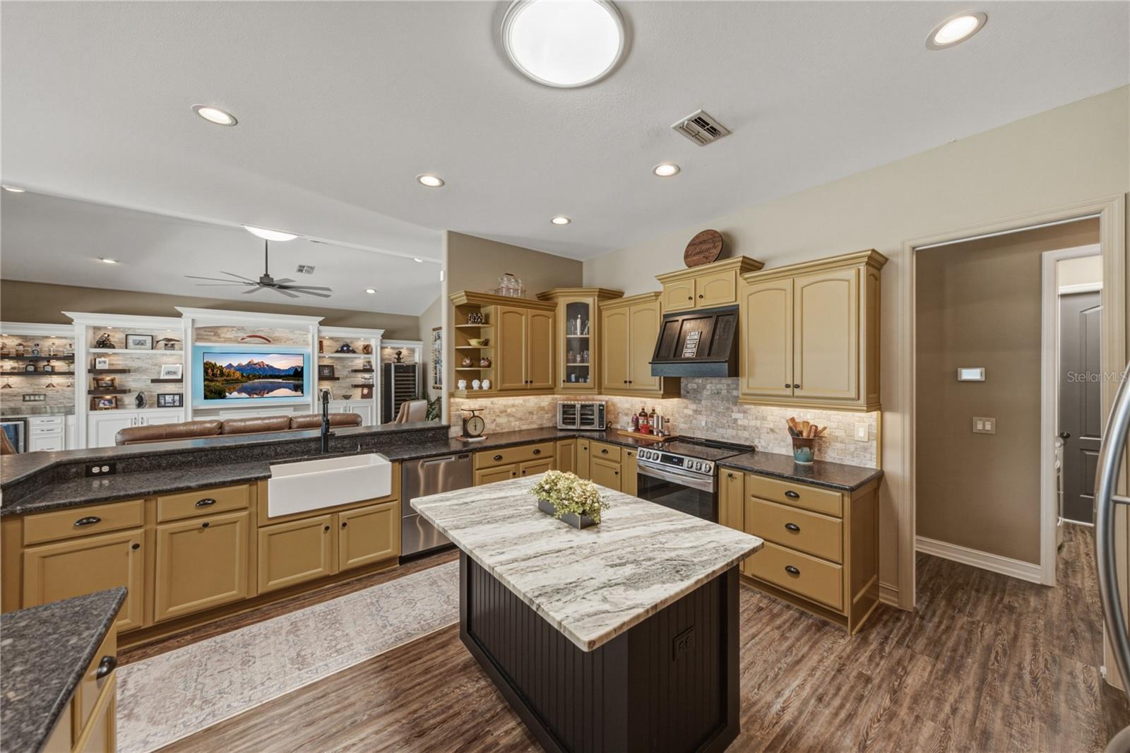 37405 HIGHRIDGE DR — photo 18