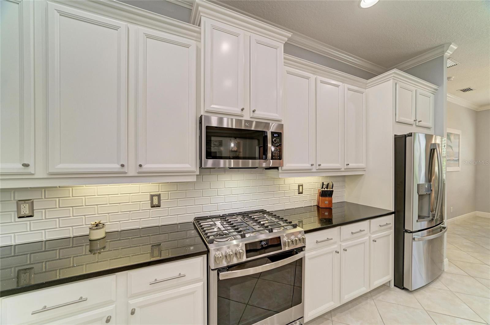 545 MAST DR — photo 29