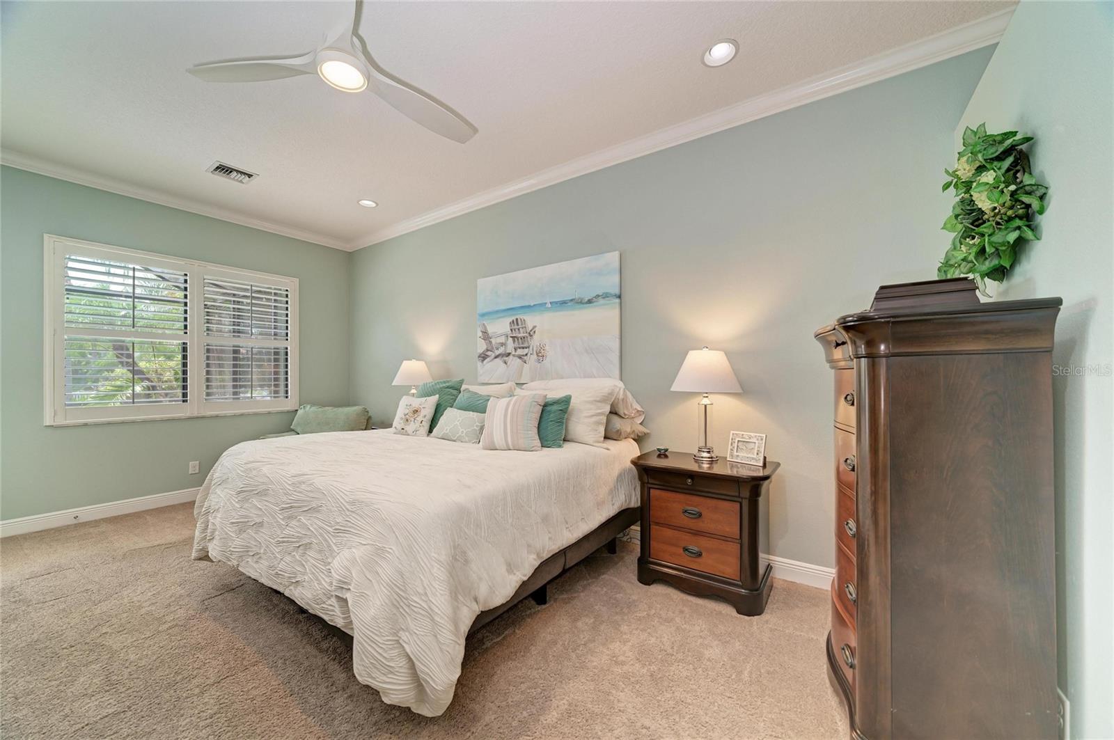 545 MAST DR — photo 40