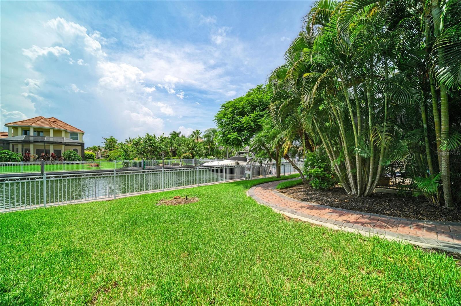 545 MAST DR — photo 73