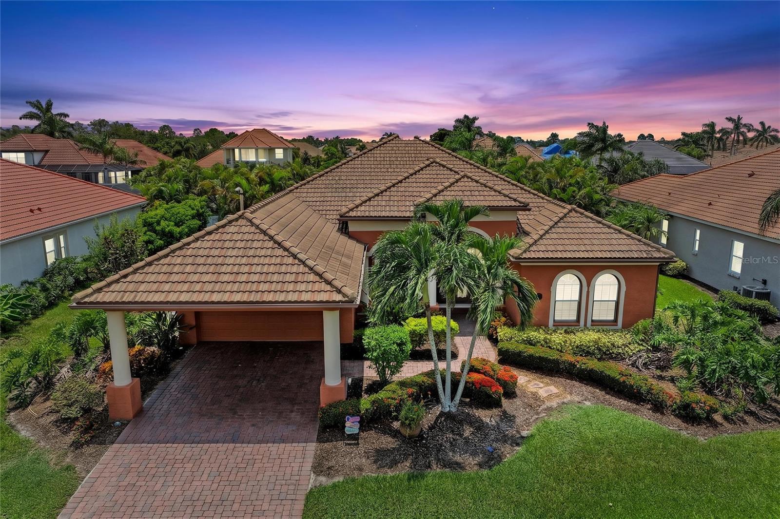 545 MAST DR — photo 4