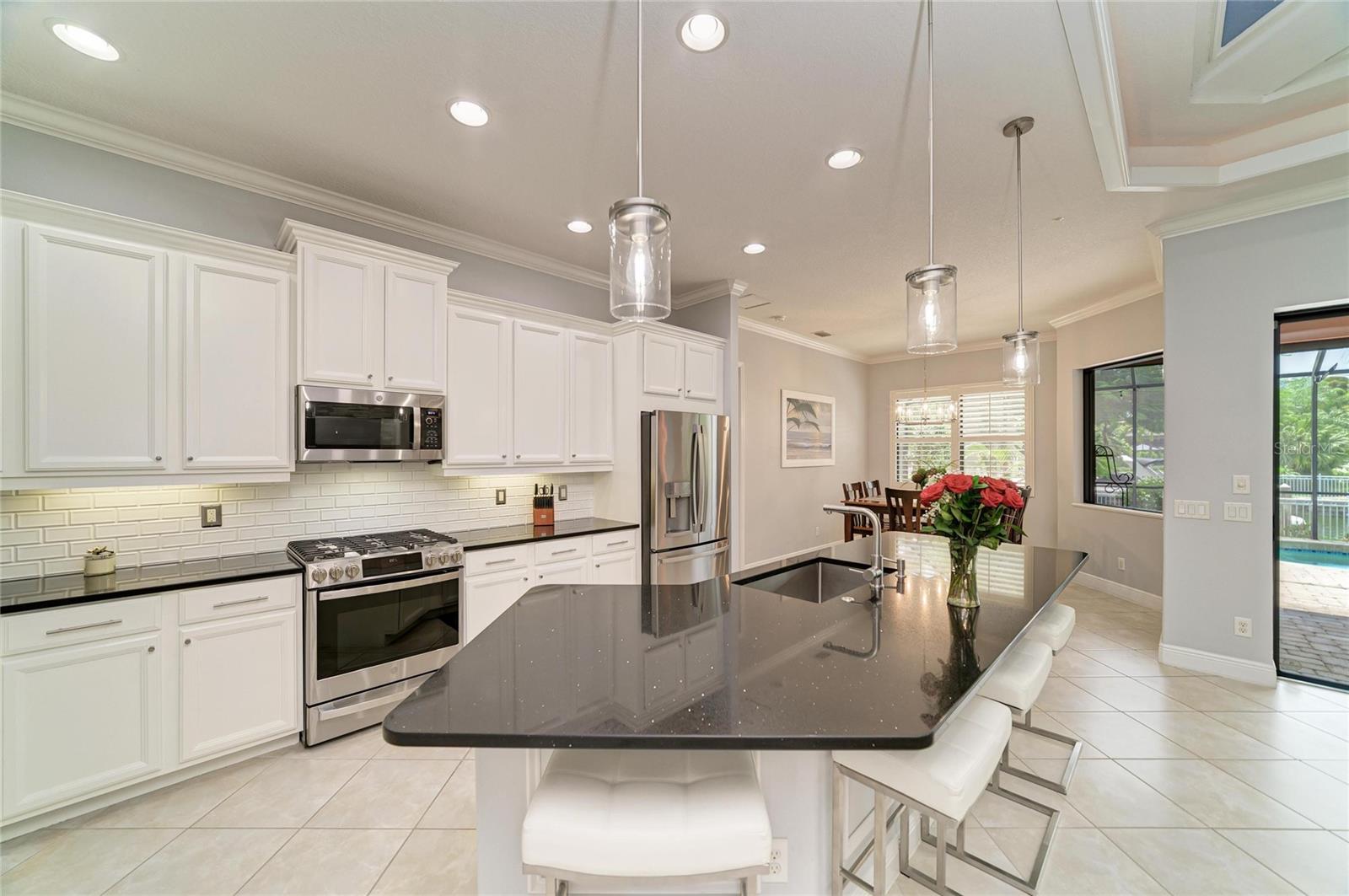 545 MAST DR — photo 23