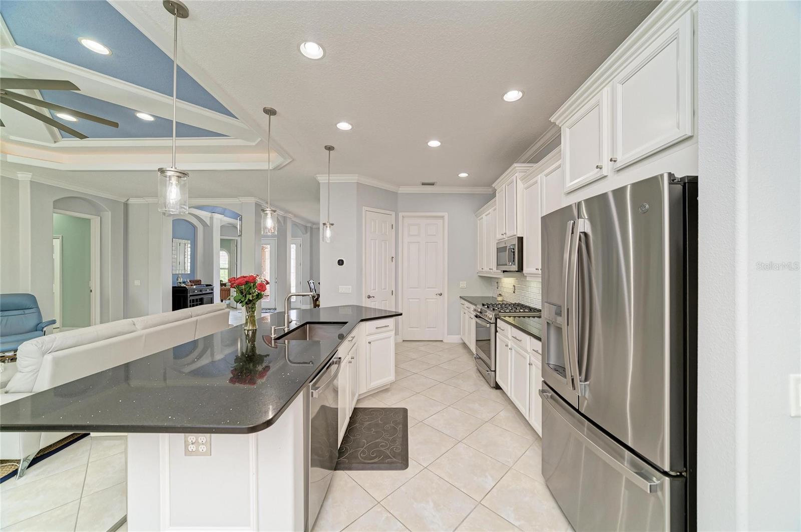 545 MAST DR — photo 26