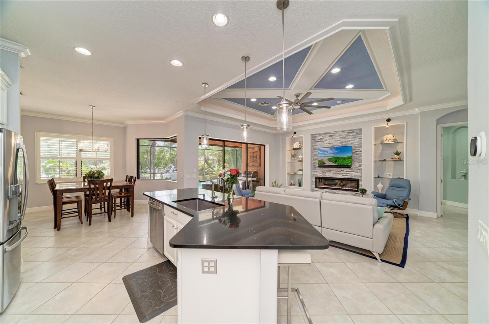 545 MAST DR — photo 30