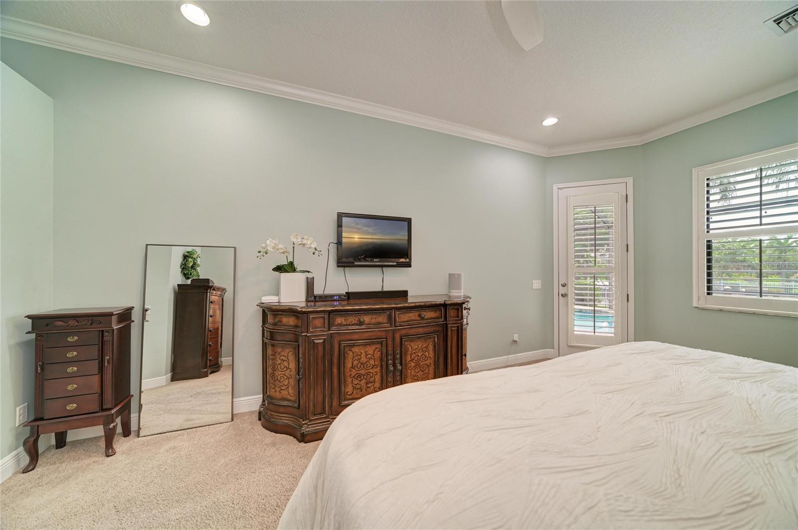545 MAST DR — photo 41