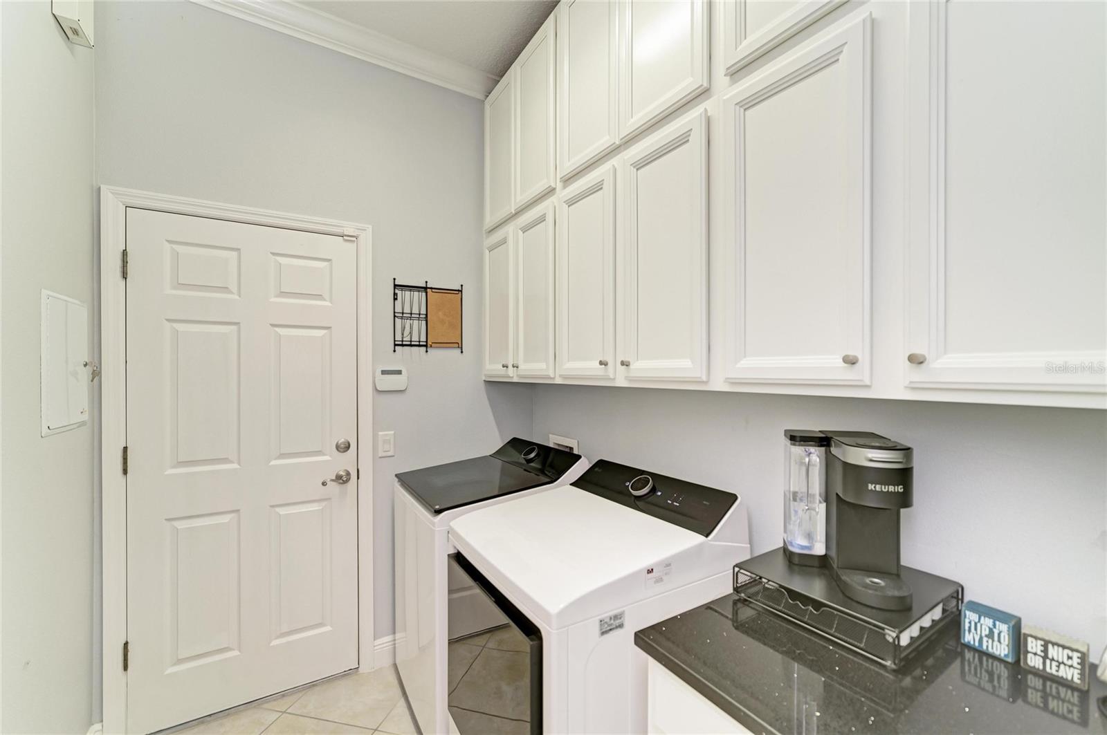 545 MAST DR — photo 56