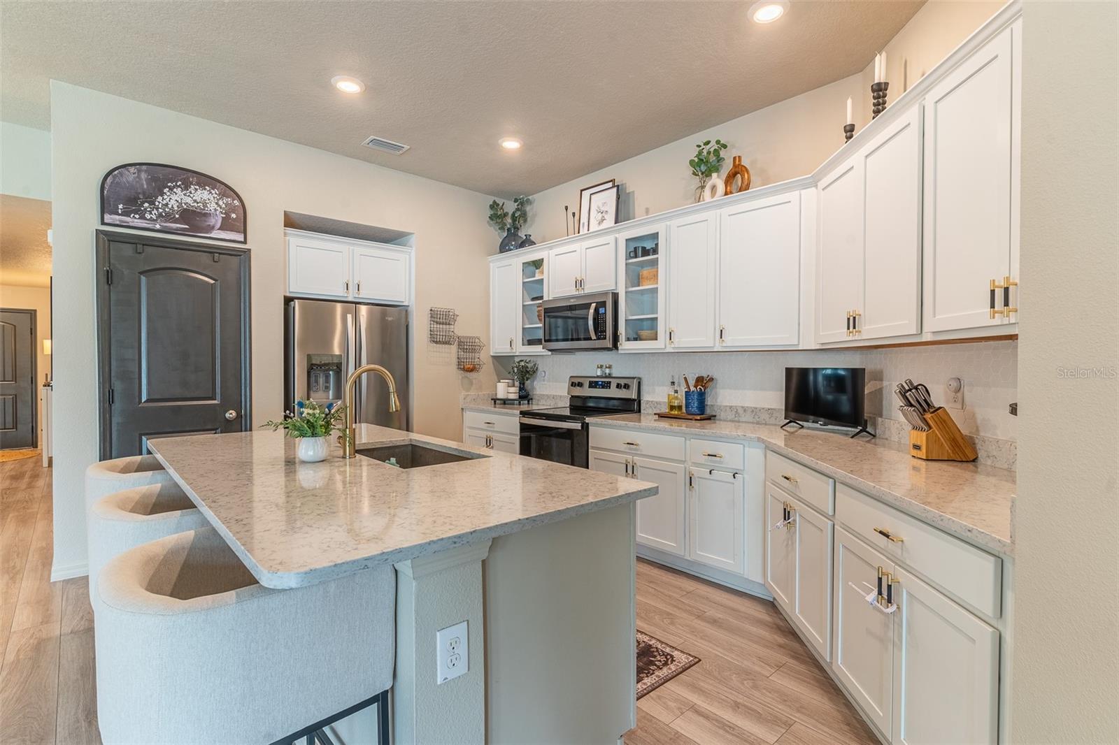 615 VALRI PARK DR — photo 7
