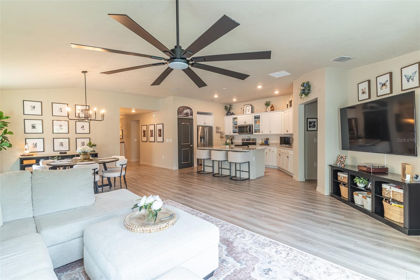 615 VALRI PARK DR — photo 3