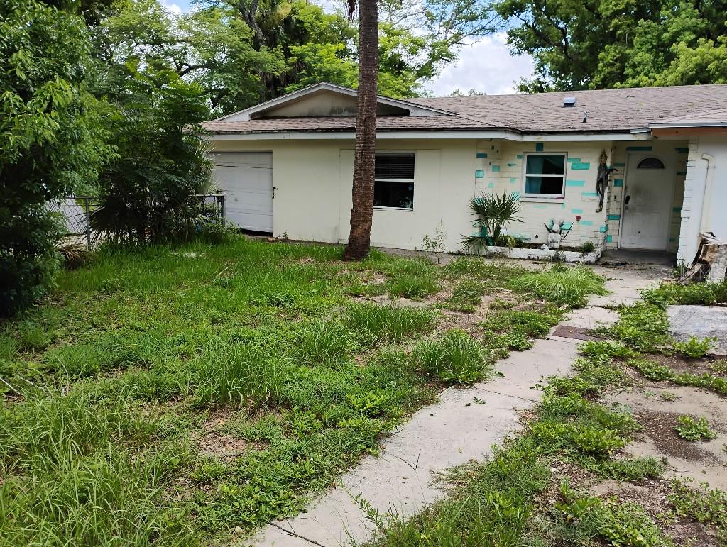 2157 RAILROAD AVE — photo 2
