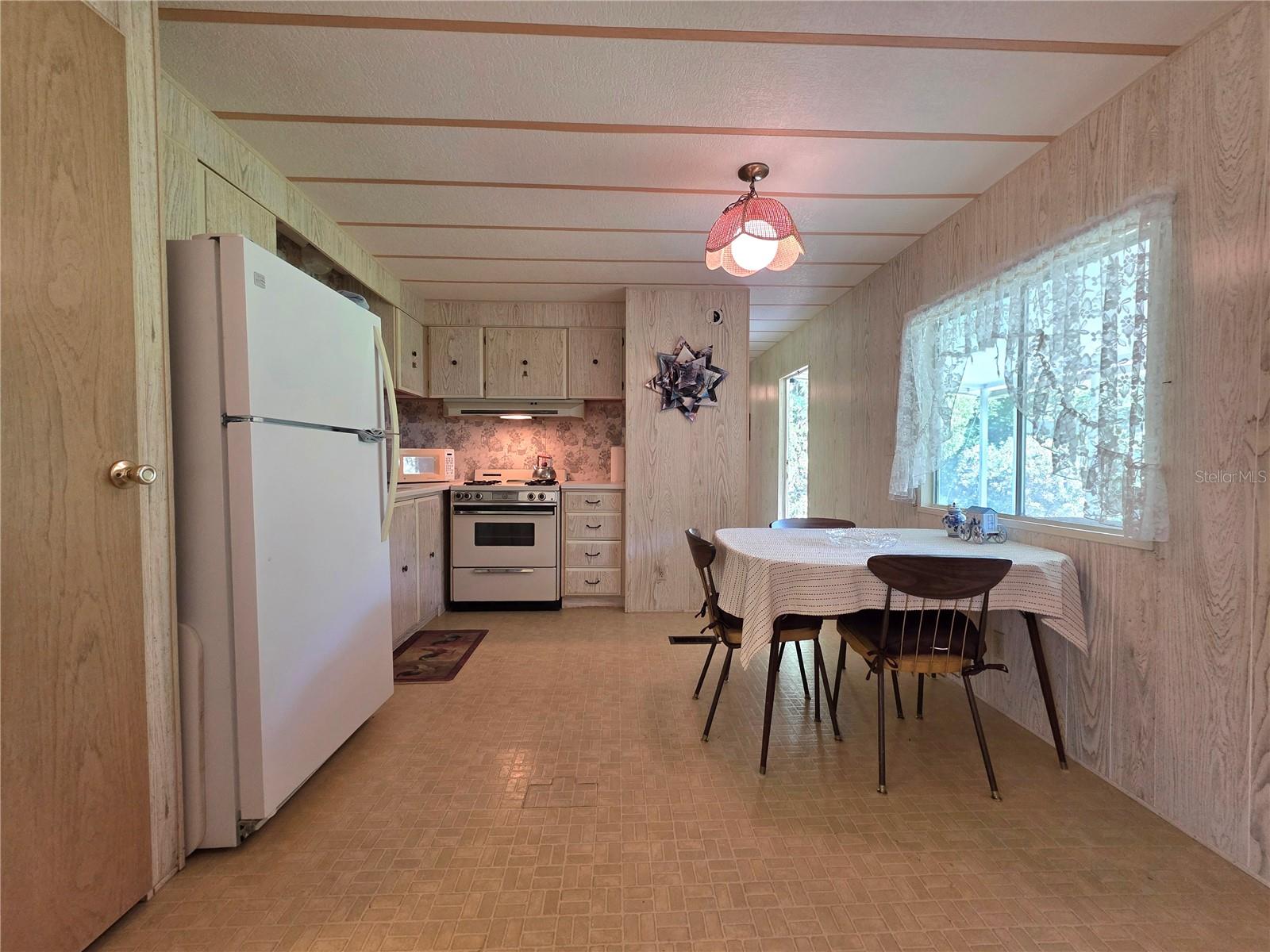 33600 ISABELLE DR — photo 34