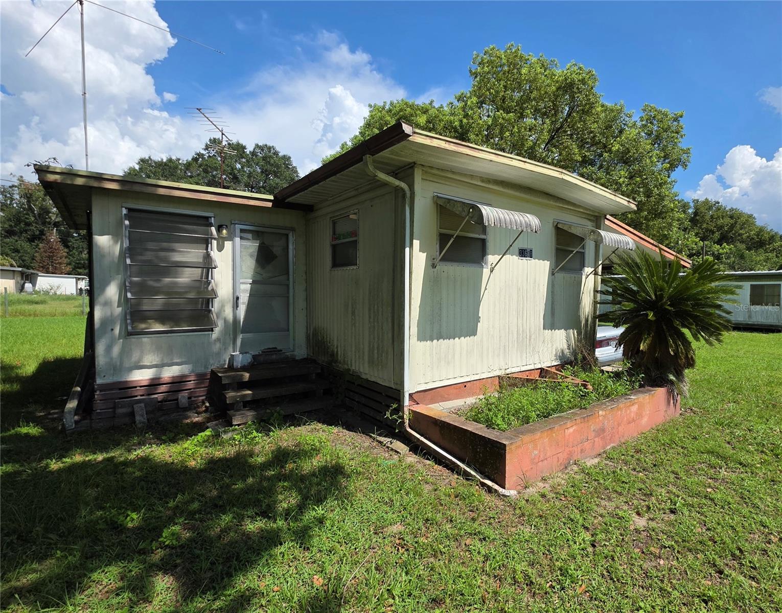33600 ISABELLE DR — photo 39