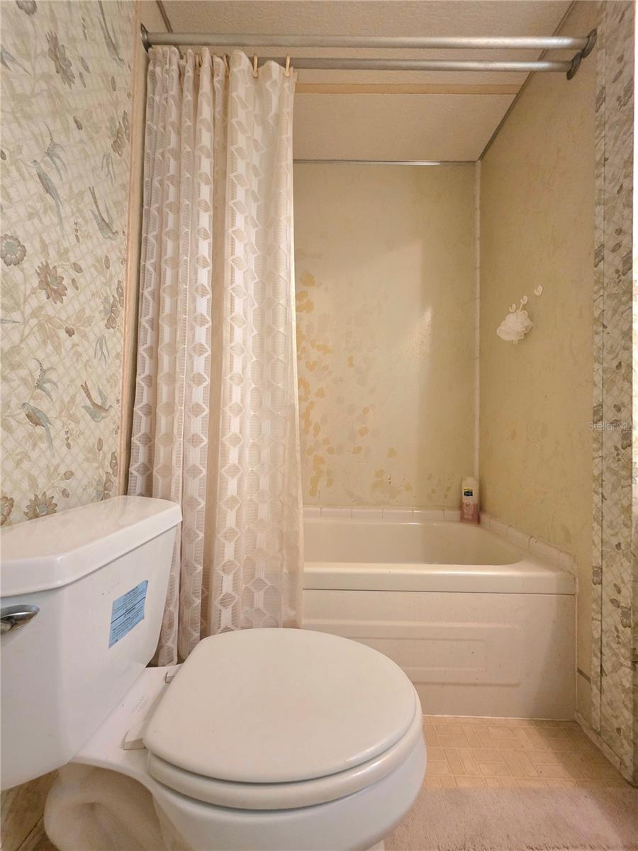 33600 ISABELLE DR — photo 37