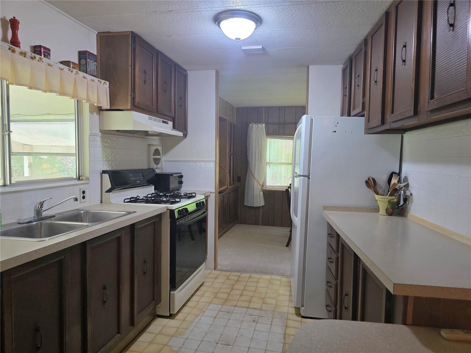 33600 ISABELLE DR — photo 11