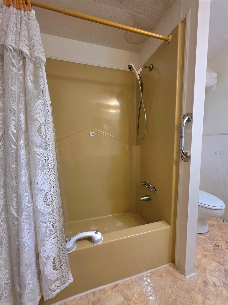 33600 ISABELLE DR — photo 25