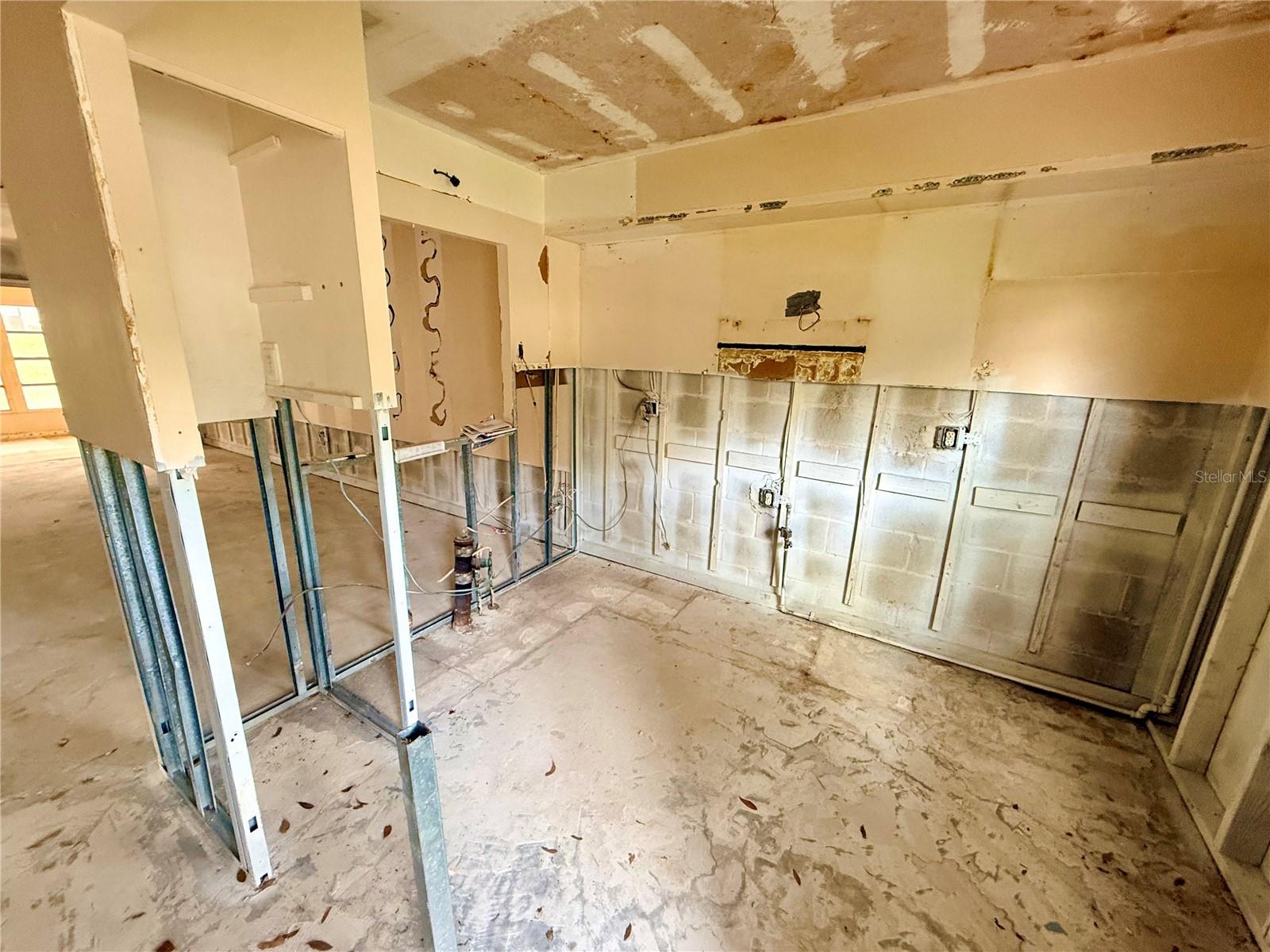 1380 MISSION CIR #44-C — photo 15