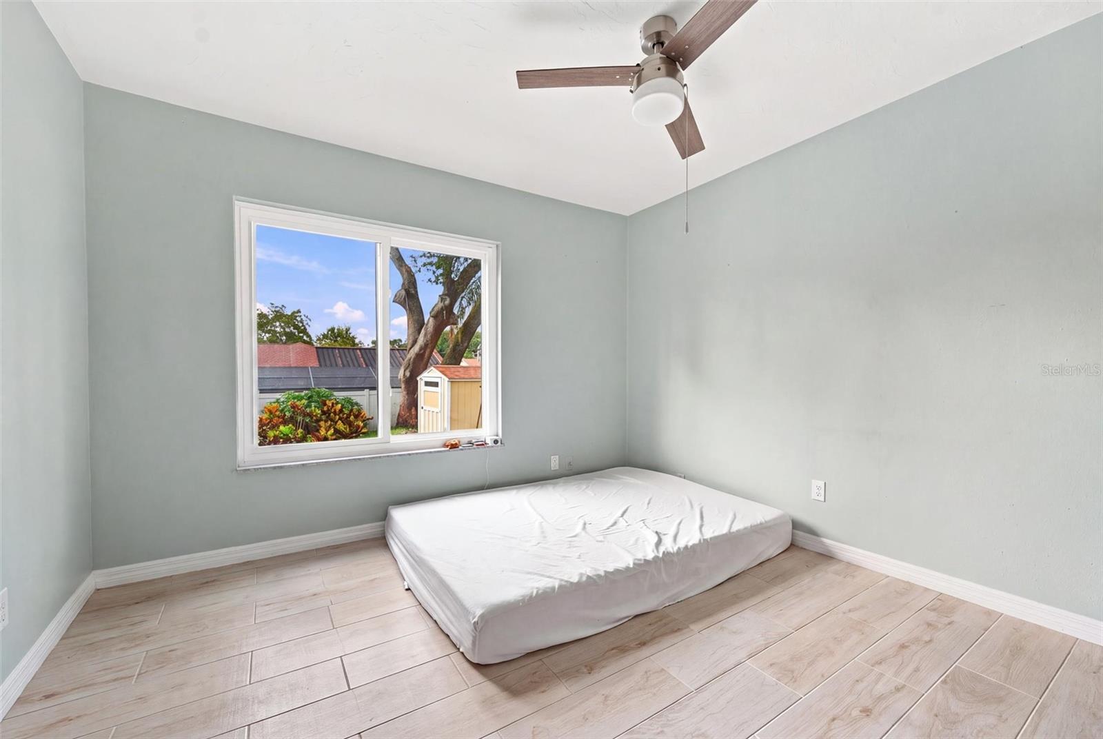 670 KIRKLAND CIR — photo 25
