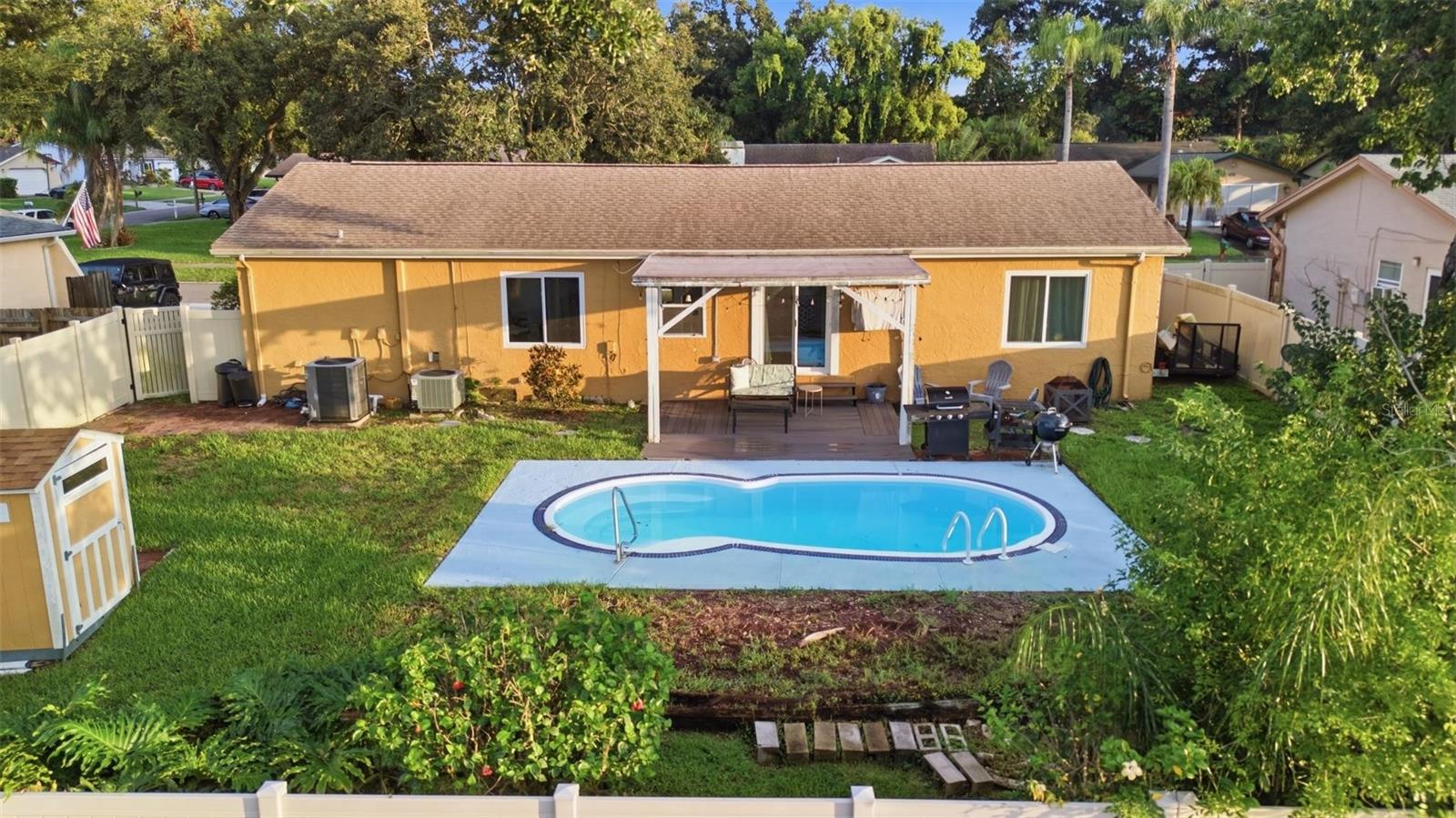670 KIRKLAND CIR — photo 39