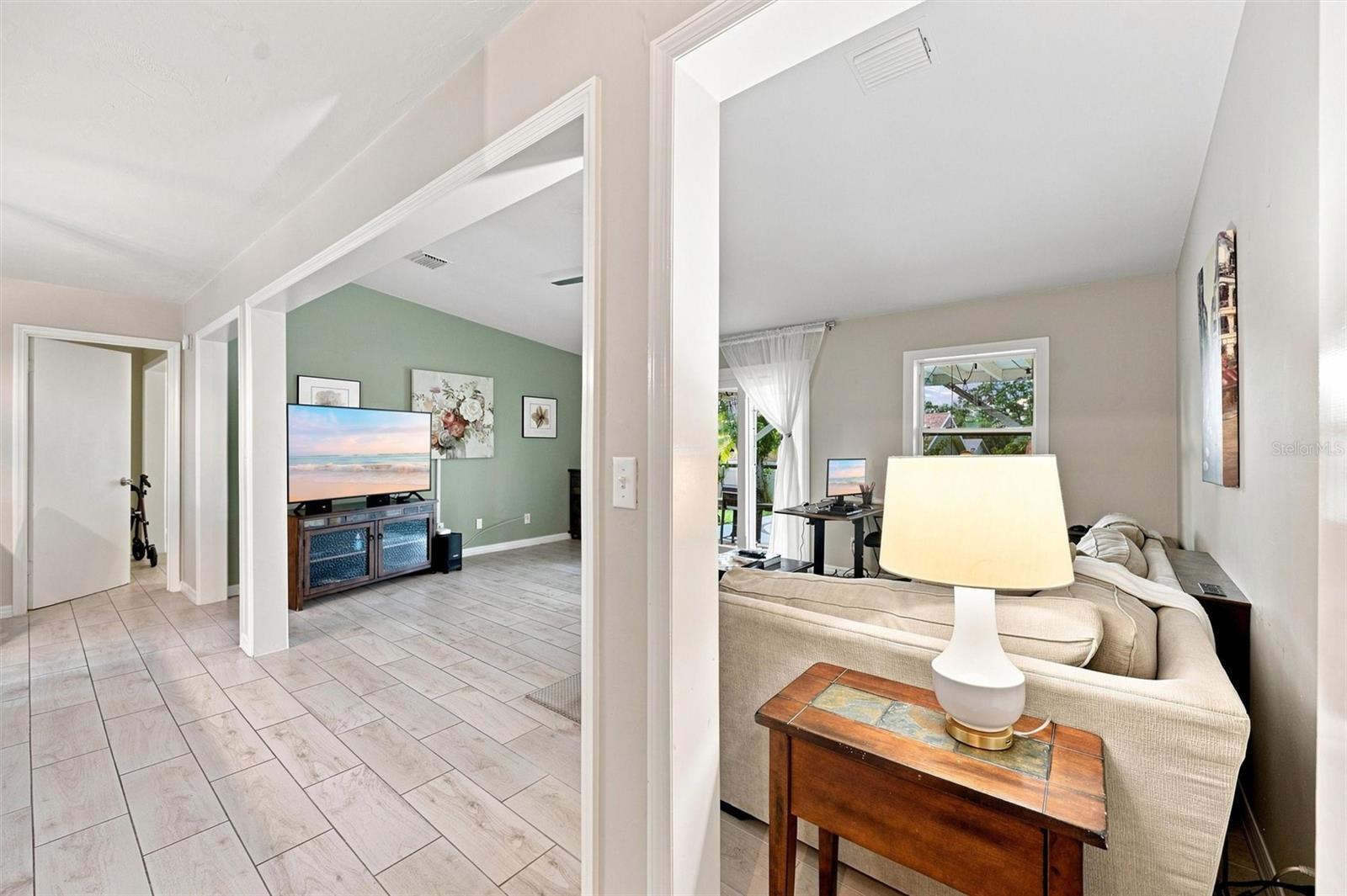 670 KIRKLAND CIR — photo 16