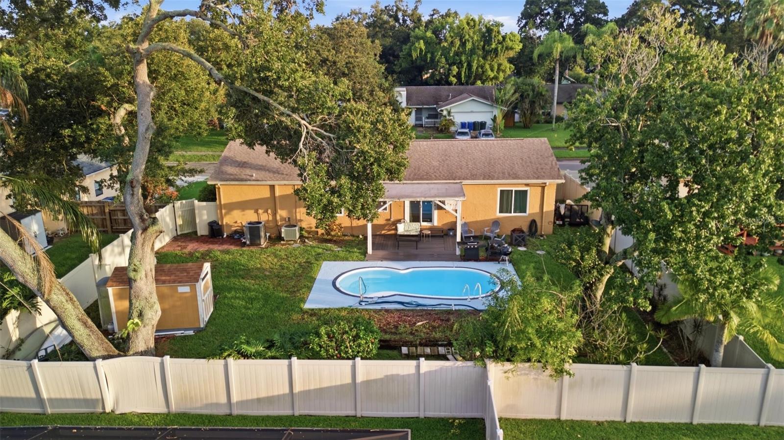 670 KIRKLAND CIR — photo 41