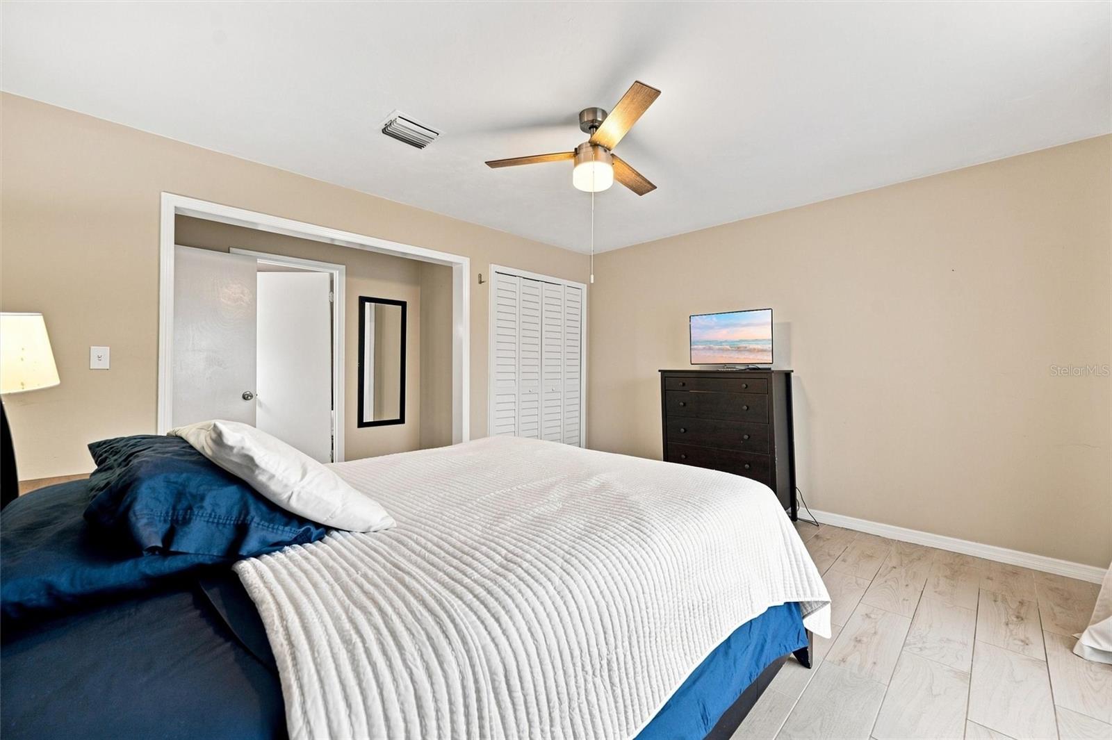 670 KIRKLAND CIR — photo 18