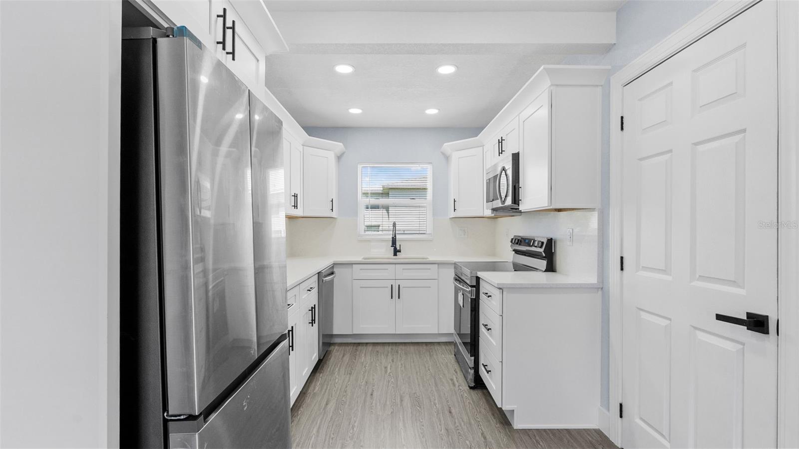 7710 CORAL VINE LN — photo 13
