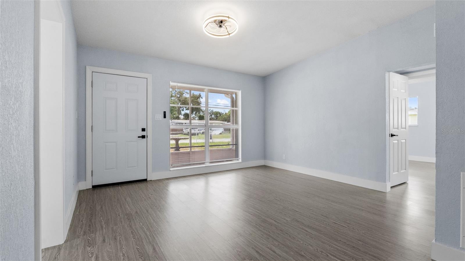 7710 CORAL VINE LN — photo 9