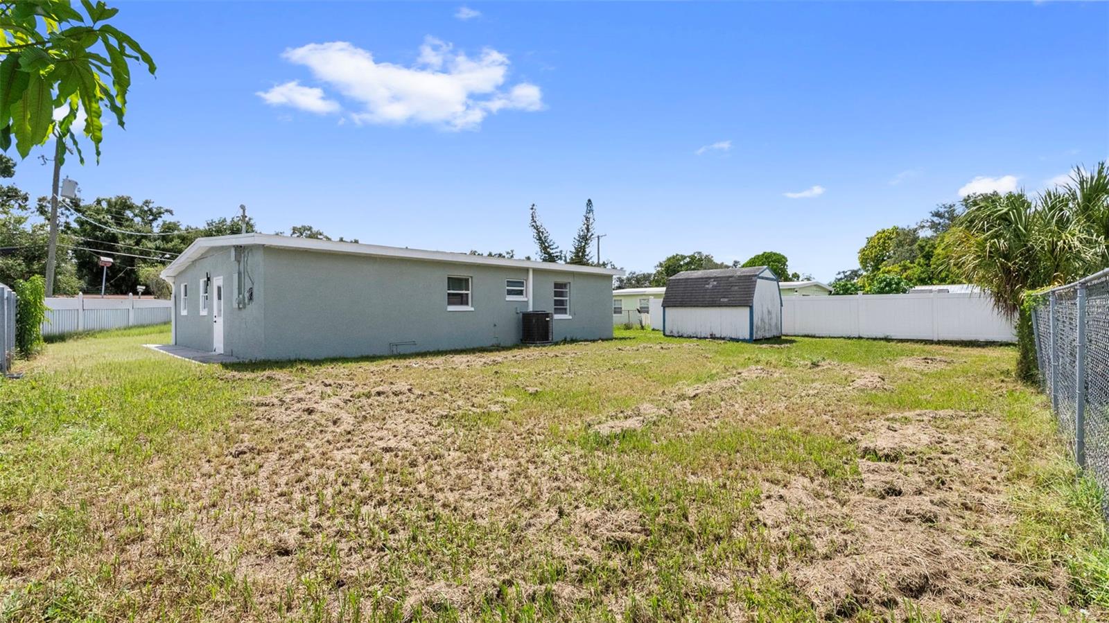 7710 CORAL VINE LN — photo 35