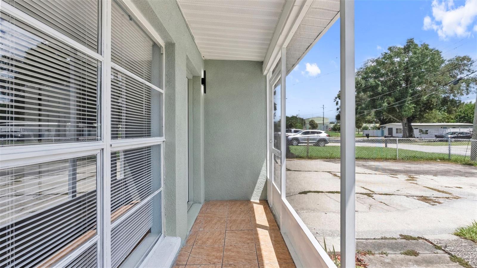 7710 CORAL VINE LN — photo 6