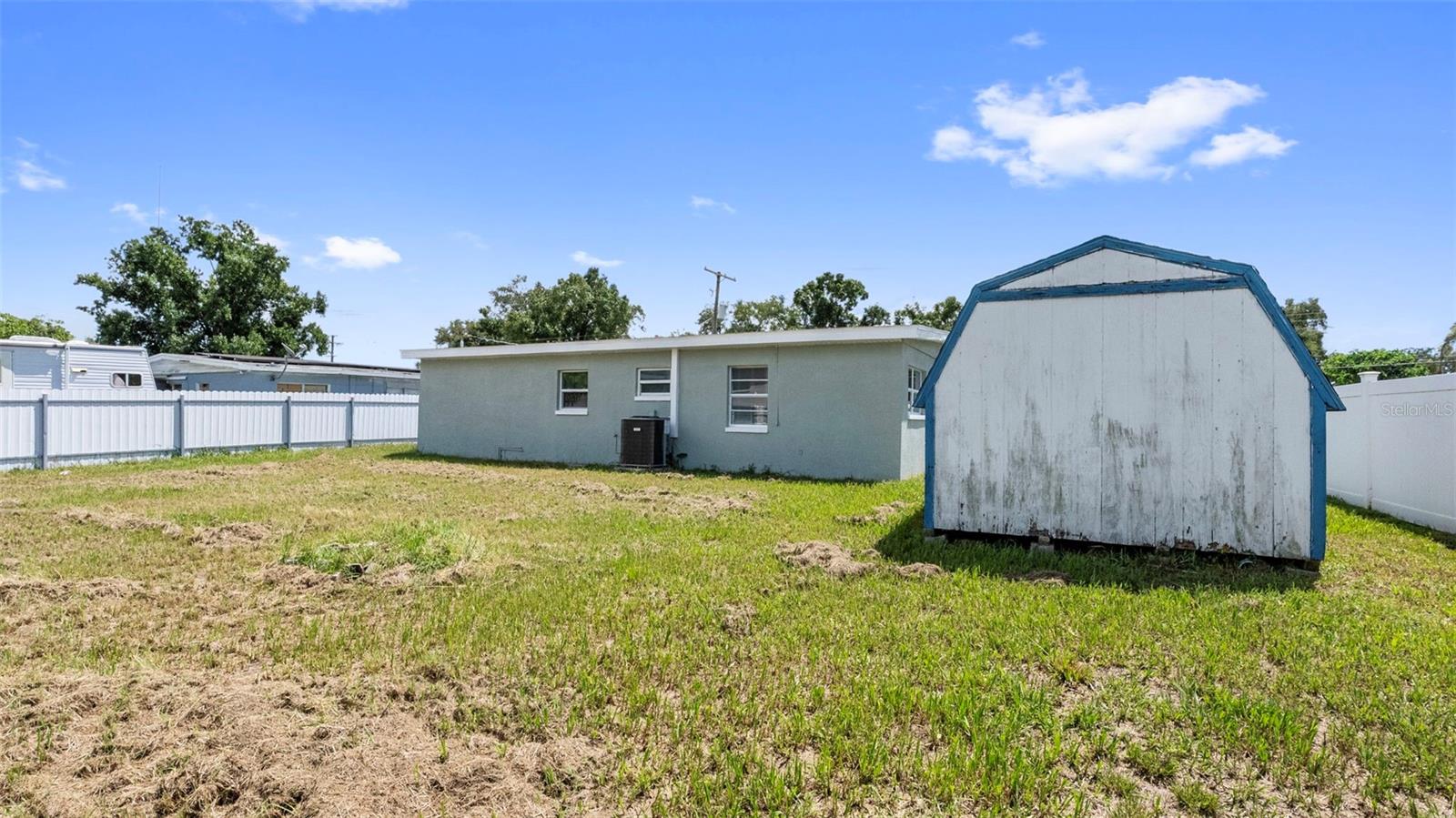 7710 CORAL VINE LN — photo 36