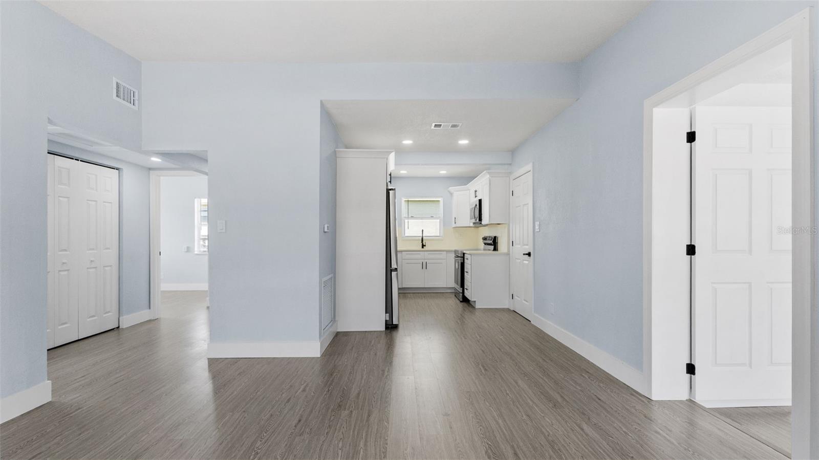 7710 CORAL VINE LN — photo 7