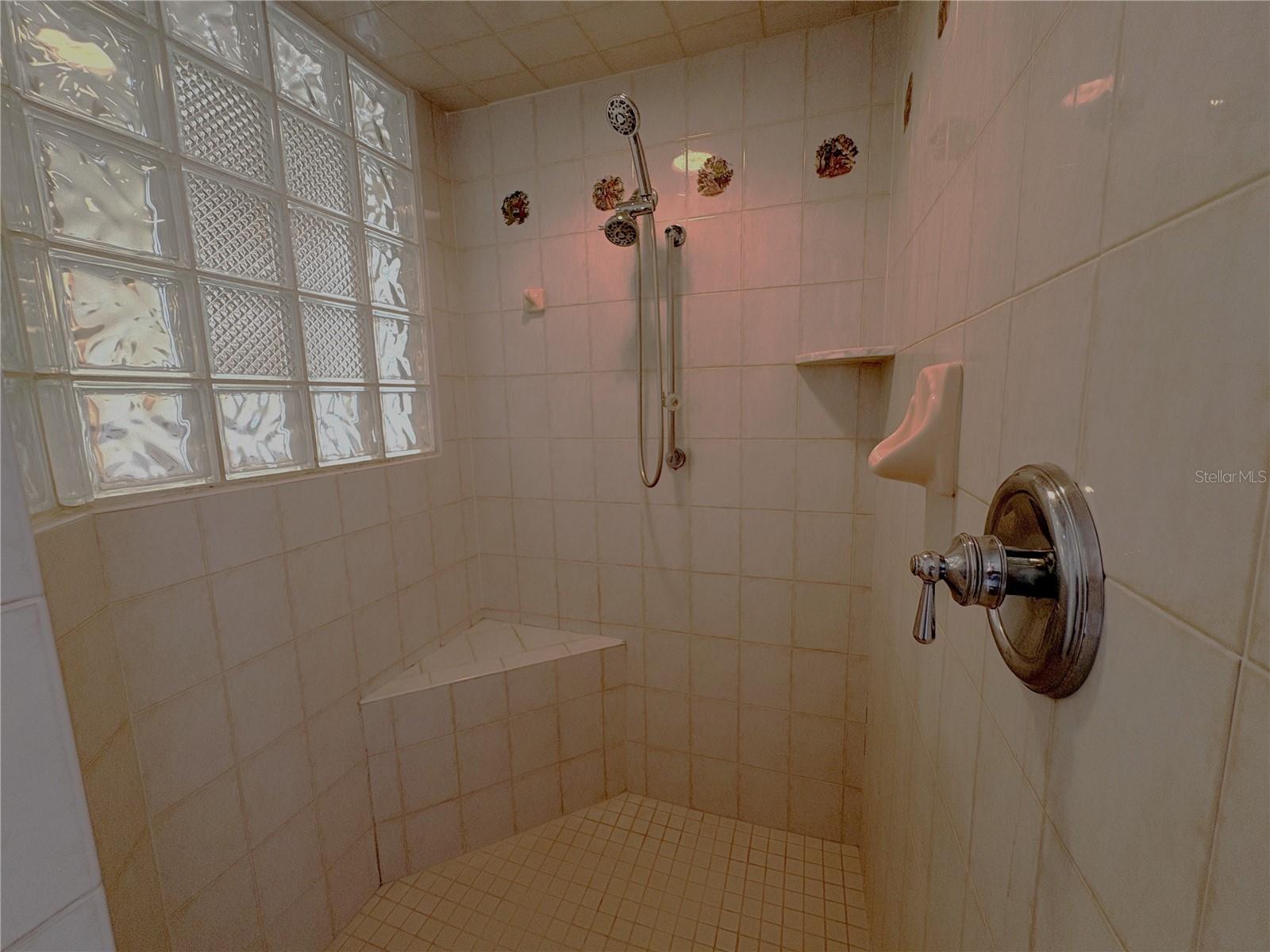 18608 AUTUMN LAKE BLVD — photo 26
