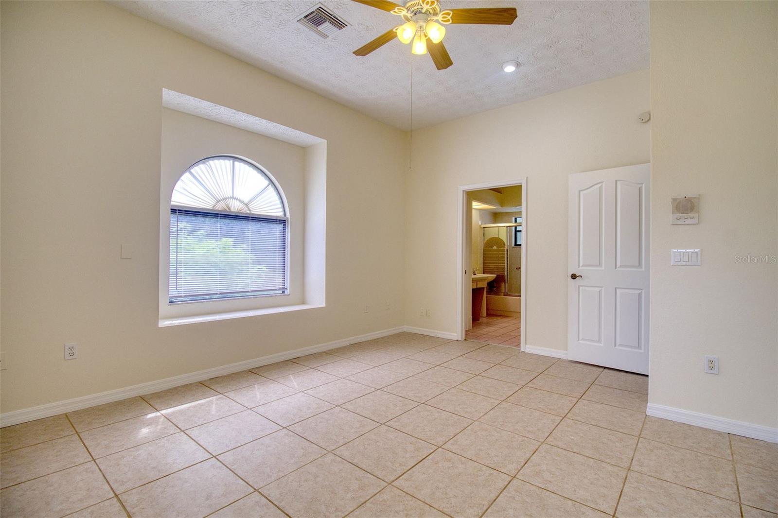 18608 AUTUMN LAKE BLVD — photo 28