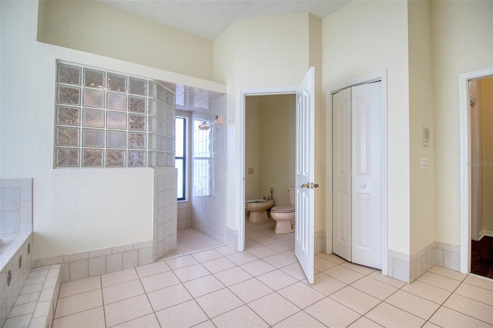 18608 AUTUMN LAKE BLVD — photo 25