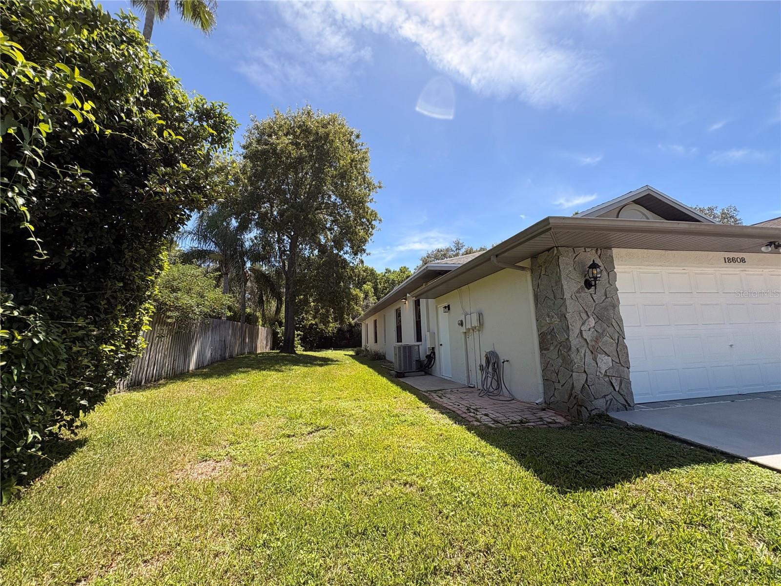 18608 AUTUMN LAKE BLVD — photo 41