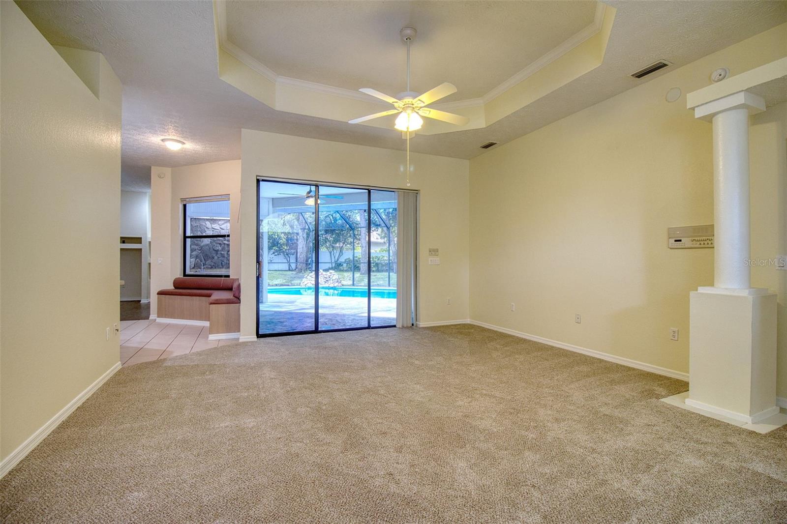 18608 AUTUMN LAKE BLVD — photo 8