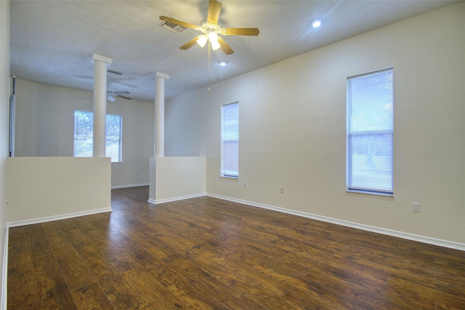 18608 AUTUMN LAKE BLVD — photo 18