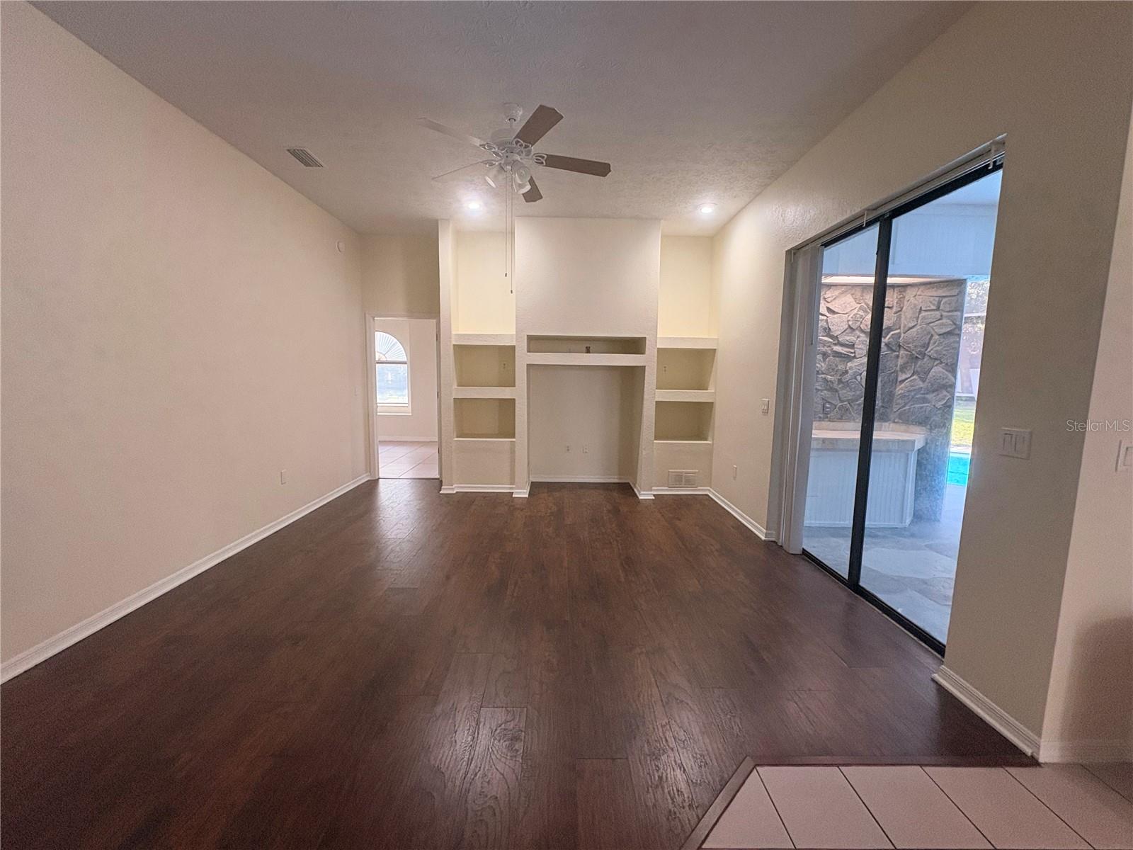 18608 AUTUMN LAKE BLVD — photo 16