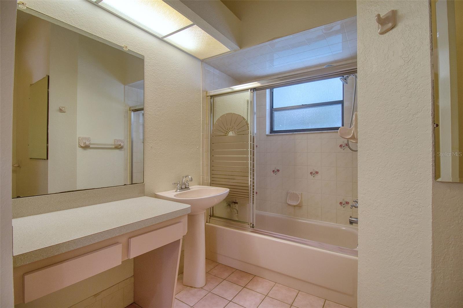 18608 AUTUMN LAKE BLVD — photo 29