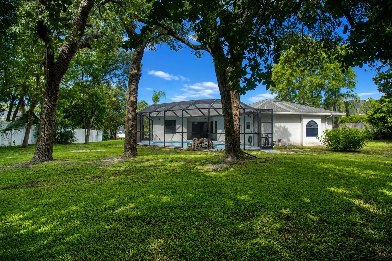 18608 AUTUMN LAKE BLVD — photo 39