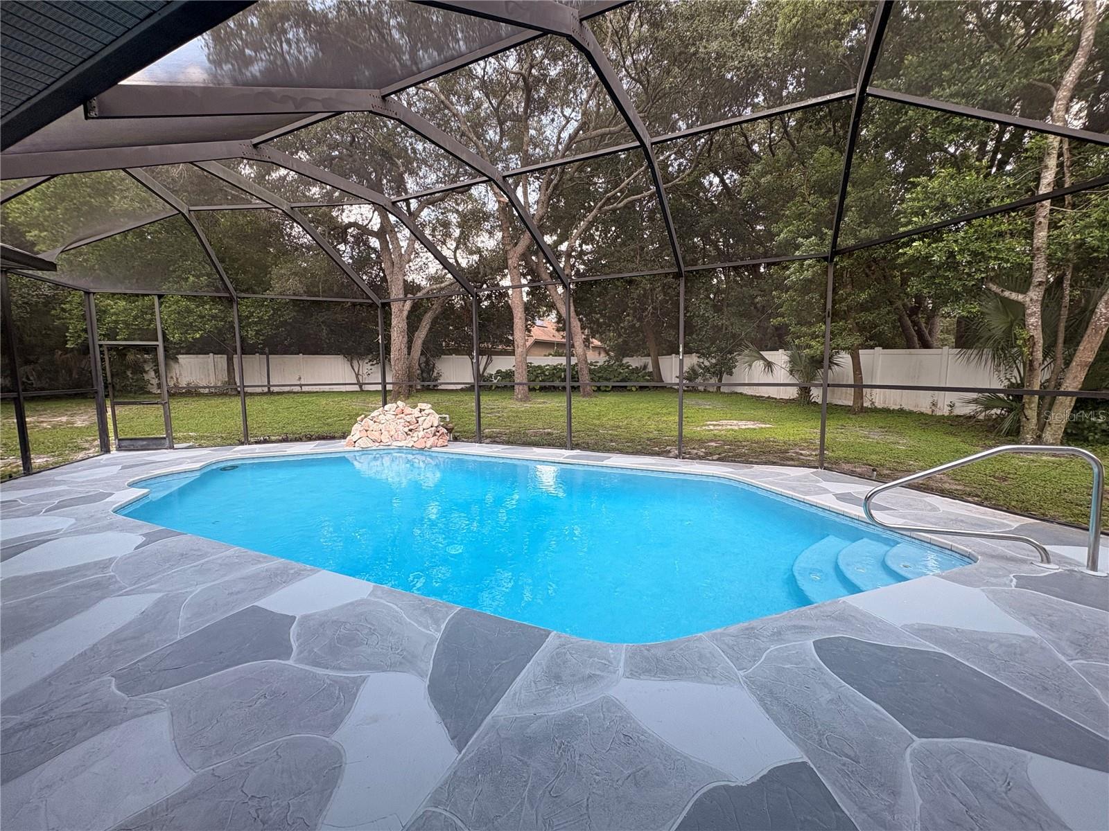 18608 AUTUMN LAKE BLVD — photo 4