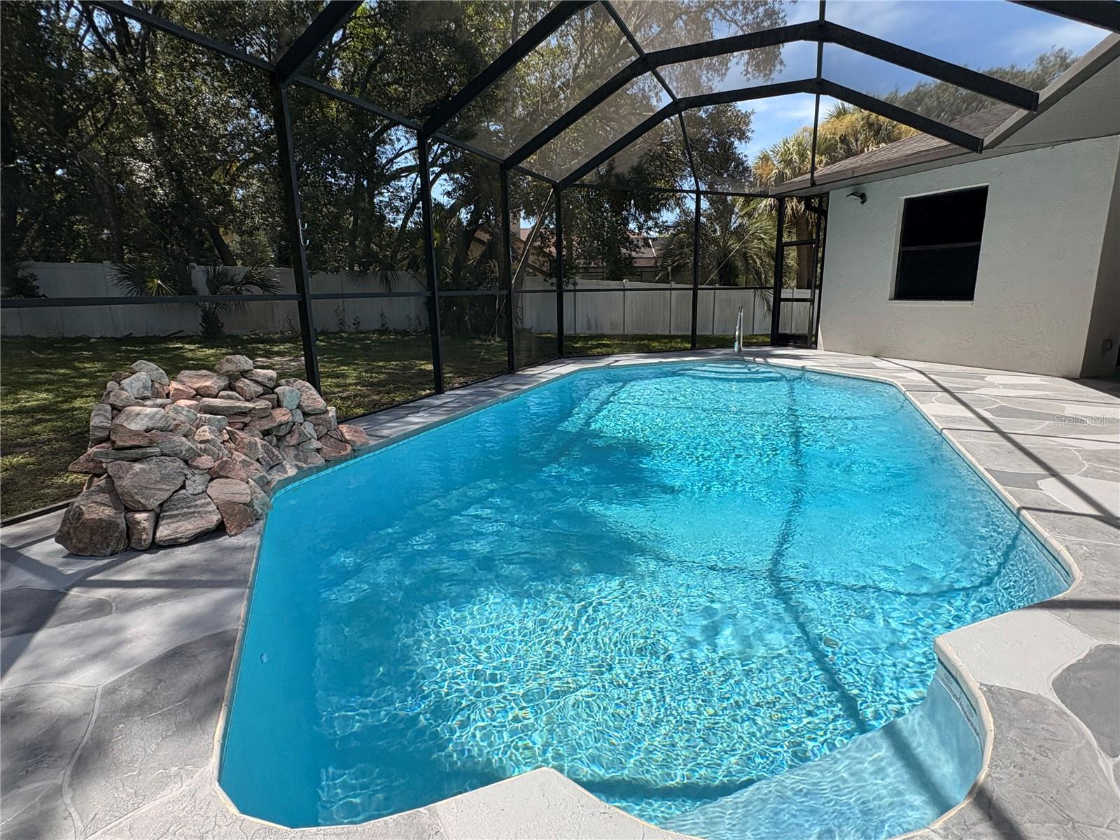 18608 AUTUMN LAKE BLVD — photo 37