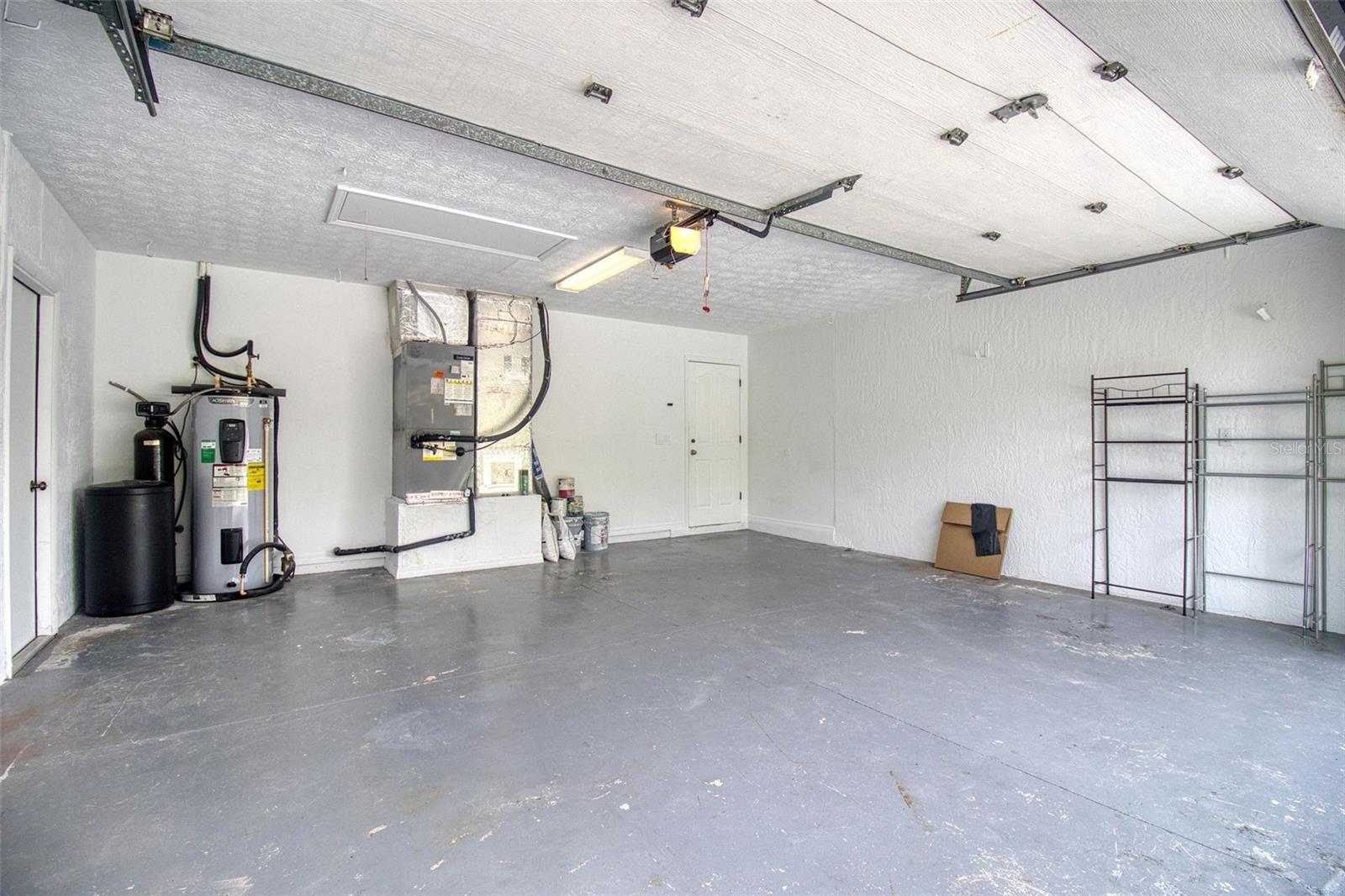 18608 AUTUMN LAKE BLVD — photo 42
