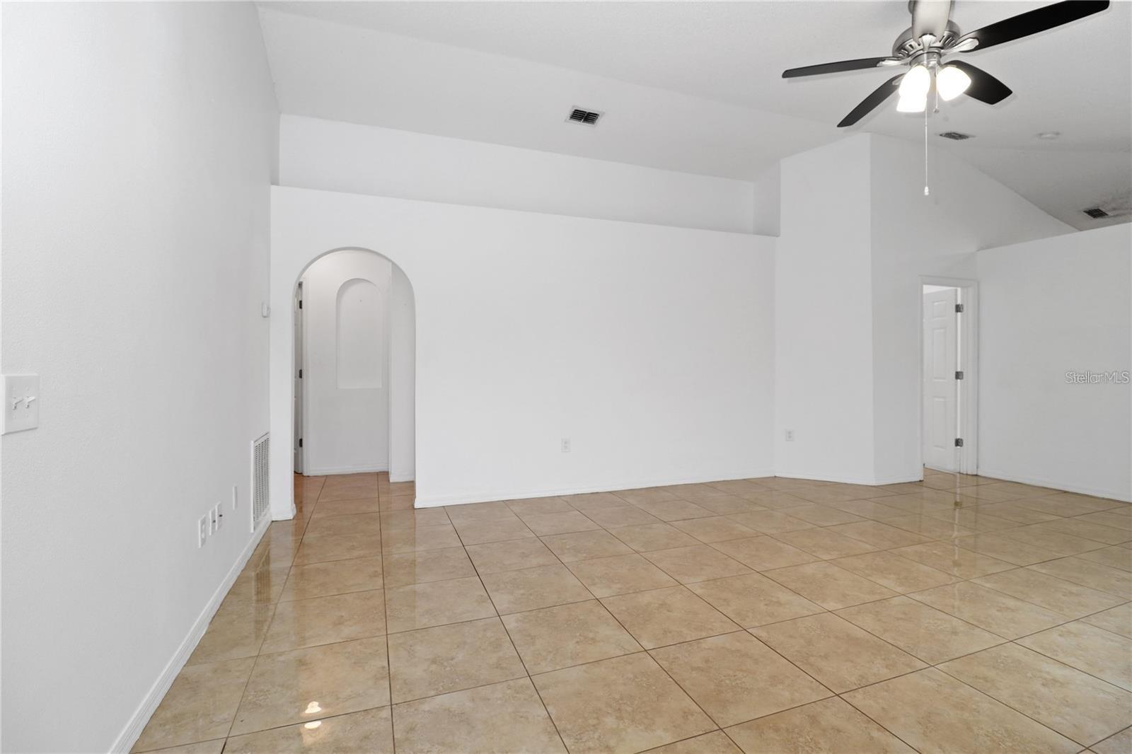 10437 OPUS DR — photo 4